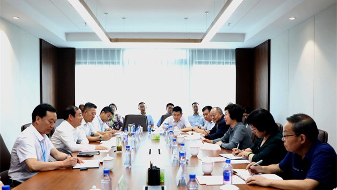 省委組織部副部長、省人社廳廳長周麗寧一行來集團調(diào)研指導(dǎo)工作